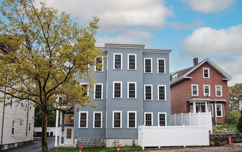 273 Gallivan Blvd unit 1, Dorchester Center, MA 02124 - photo 1