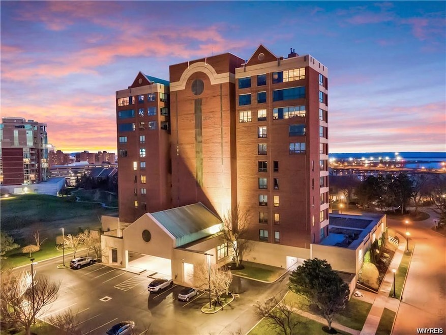 404 Admirals Walk, Buffalo, NY 14202 MLS B1508201