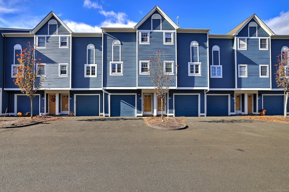 50 Pierce St unit 27, Plainville, CT 06062 - photo 1