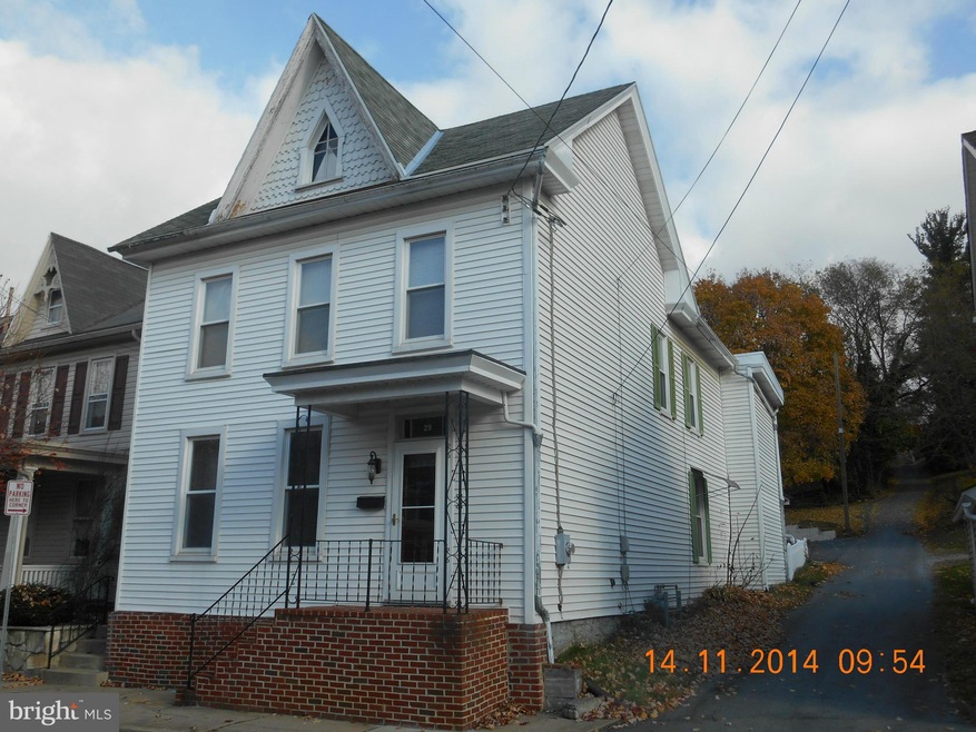 29 E North St, Waynesboro, PA 17268 - photo 1