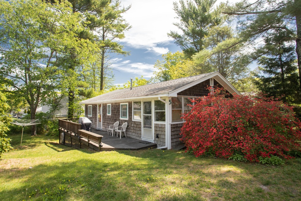 5 Oceanside Avenue W