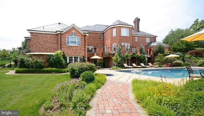 802 Hillstead Dr, Lutherville Timonium, MD 21093 - photo 1