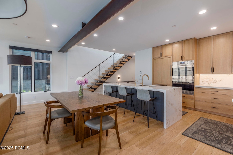 For Sale $5,100,000 • Co-Listing Agent