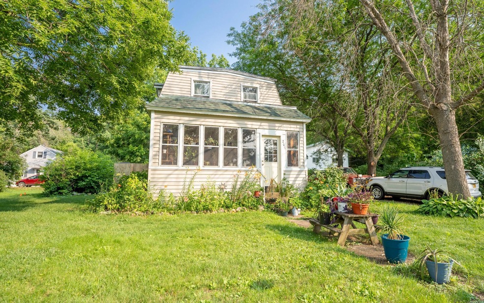 207 W Montgomery St, Durand, WI 54736 MLS NST6402594