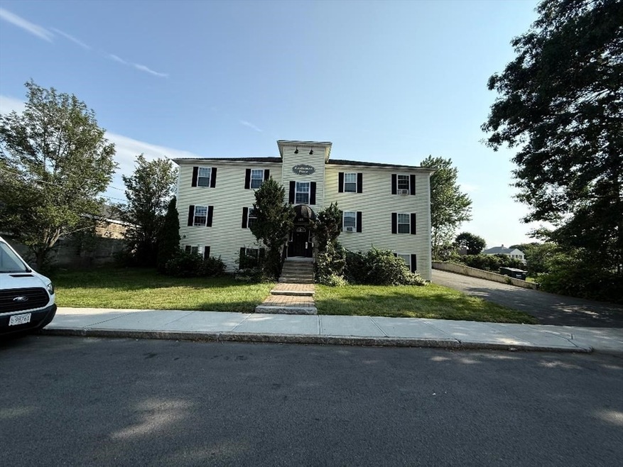 111 Lancaster St unit 4, Quincy, MA 02169 - photo 1