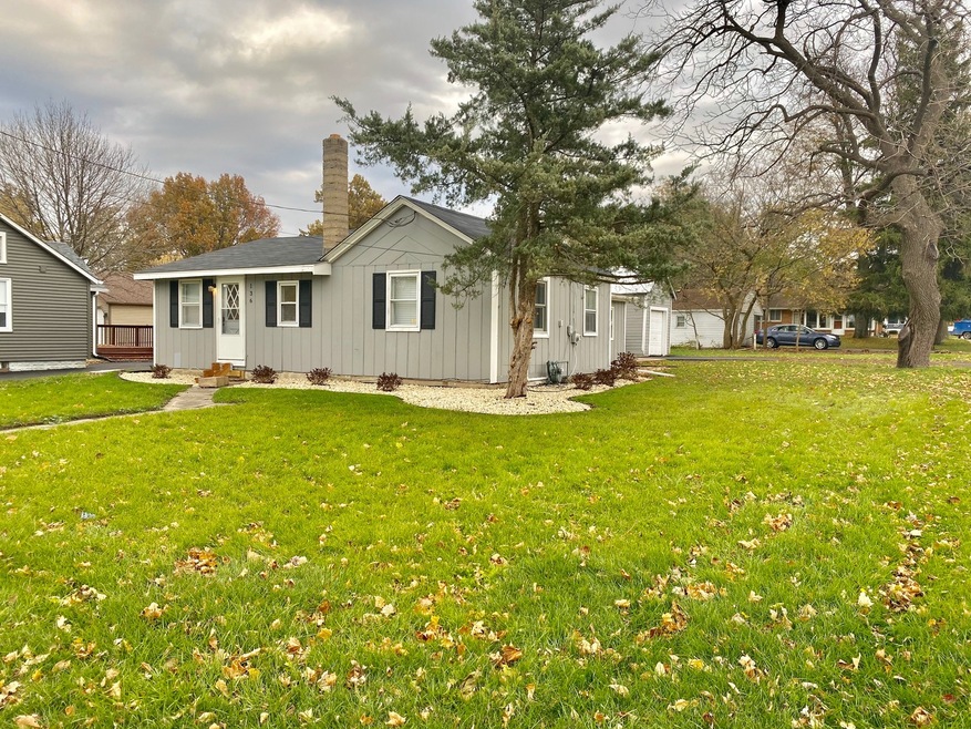 136 E Washington St, Oswego, IL 60543 - photo 1