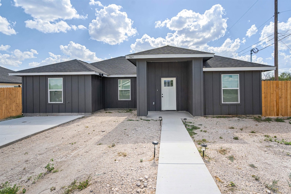 For Sale $260,000 • Co-Listing Agent