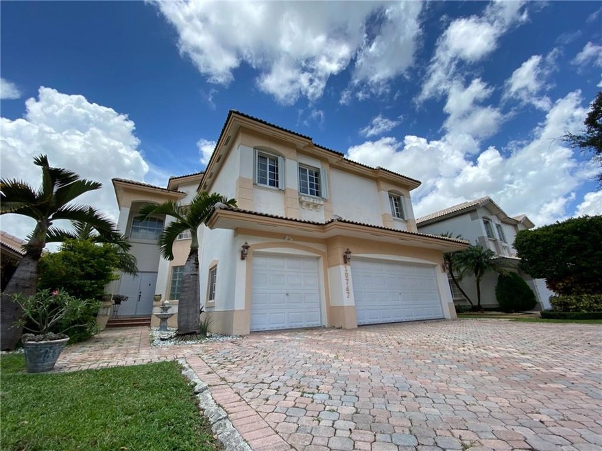 10747 NW 70th Terrace, Doral, FL 33178 - photo 1