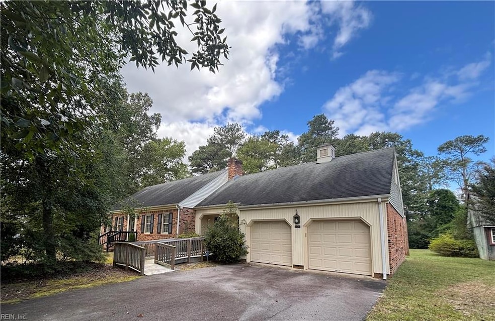 208 Holly Cove St, Franklin, VA 23851 - photo 1