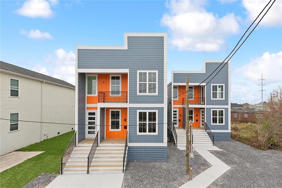 9222 Edinburgh St, New Orleans, LA 70118 - photo 1