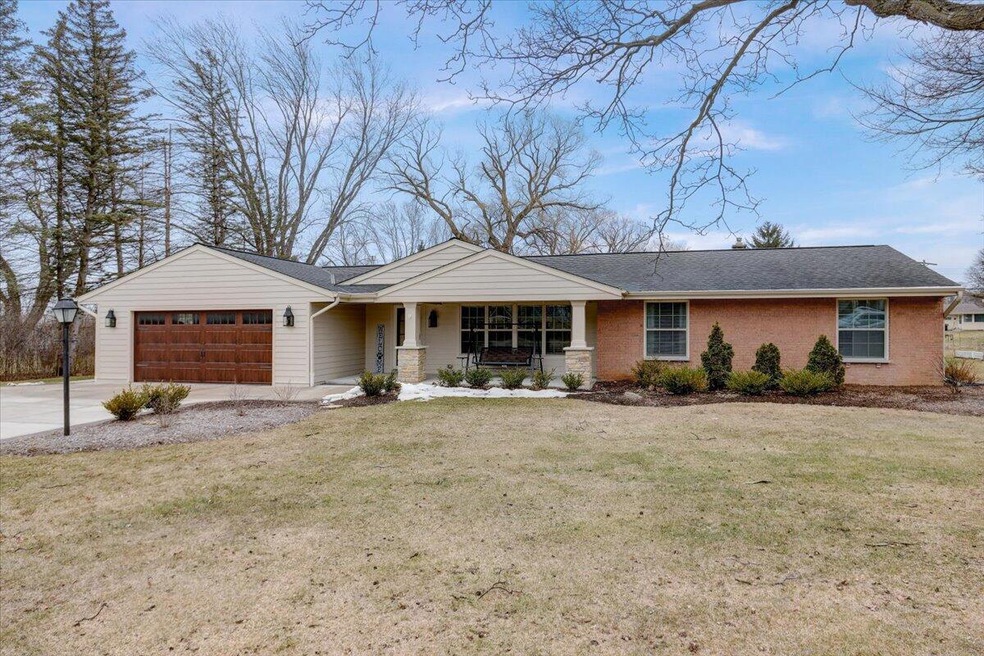 04-W Burleigh Blvd-004