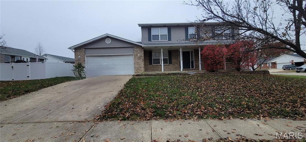 915 Hunter Chaise Dr, Wentzville, MO 63385 - photo 1