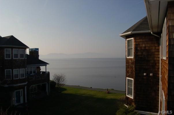 516 Half Moon Bay Dr unit 516, Croton On Hudson, NY 10520 - photo 1