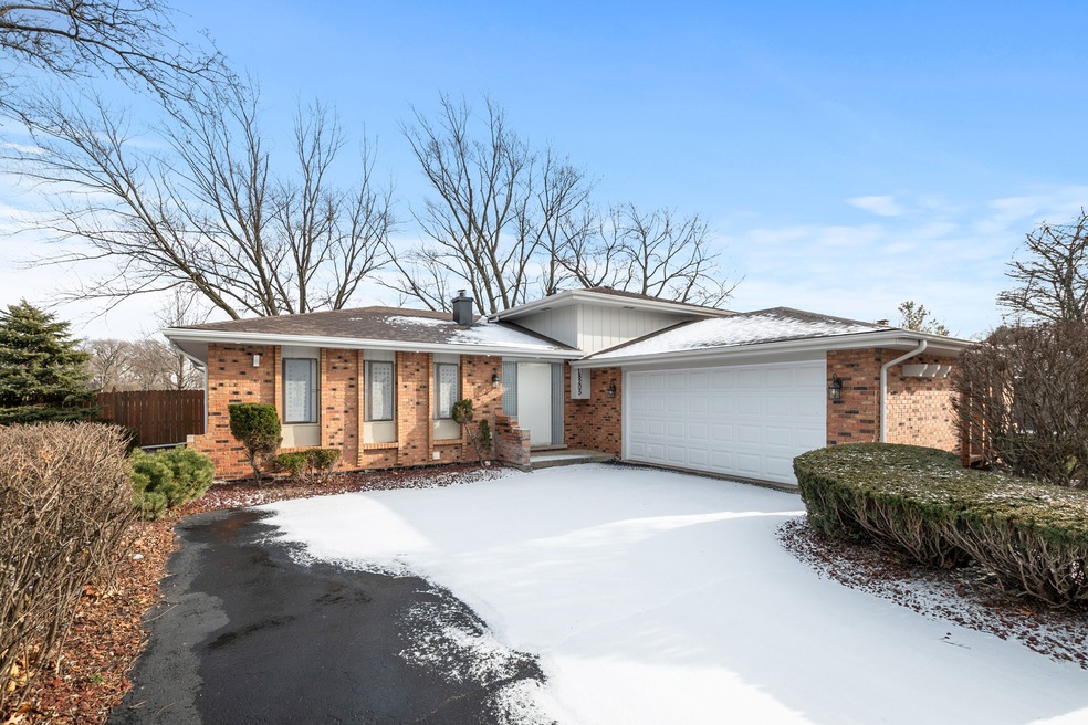 18205 Olde Farm Rd, Lansing, IL 60438 - photo 1