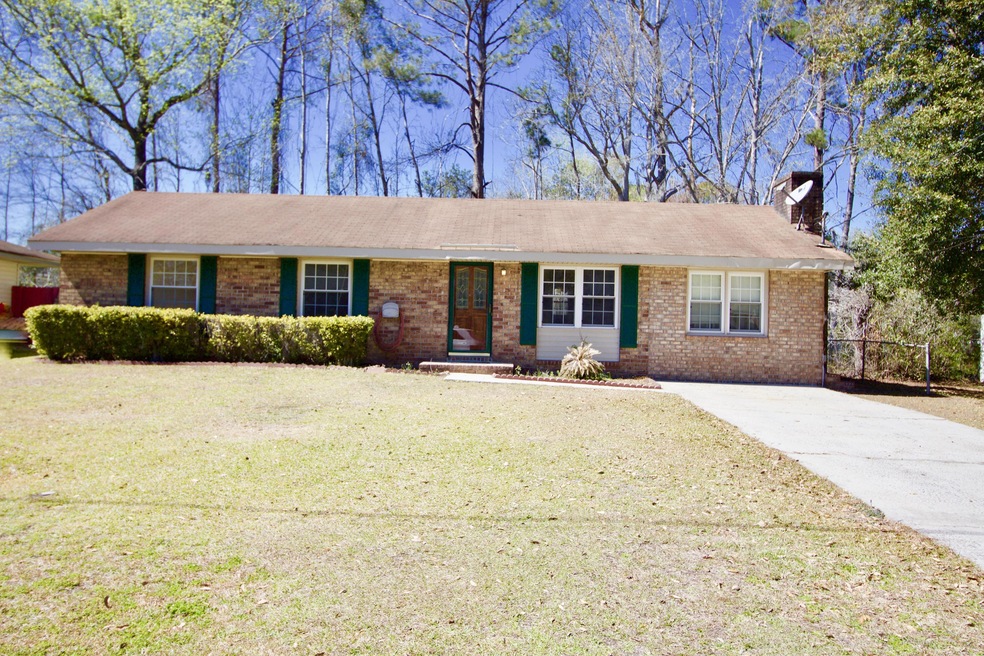 827 Hoss Road