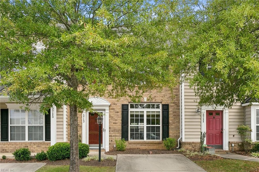 5713 Flowering Peach Ln, Providence Forge, VA 23140 - photo 1