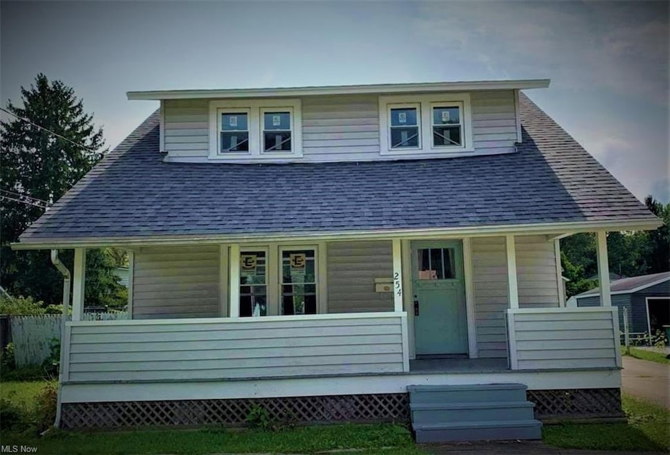 254 Vine St, Geneva, OH 44041 - photo 1