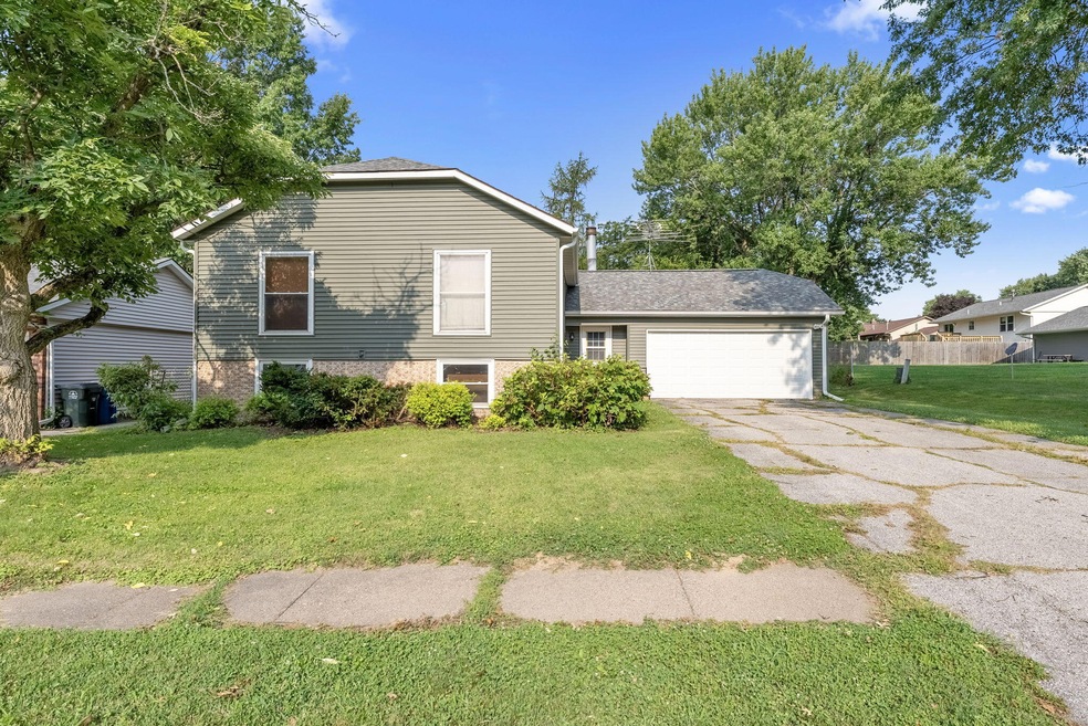 2-web-or-mls-2722 Spinning Wheel Ct-2