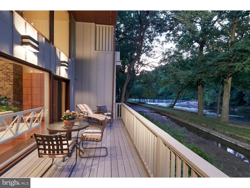 25 Brandywine Falls Rd, Wilmington, DE 19806 - photo 1