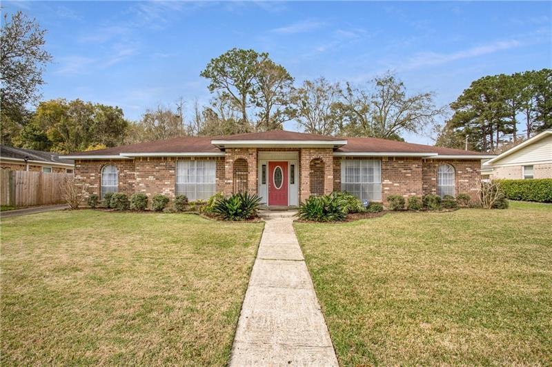 Great Home in Skyline Woods!