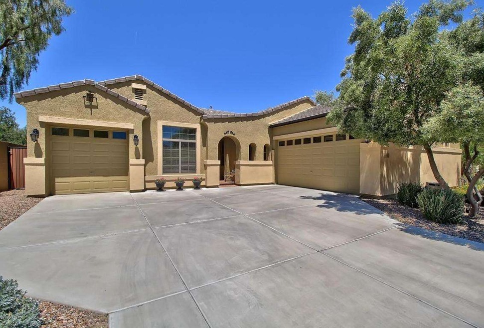 Front_of_Home_2