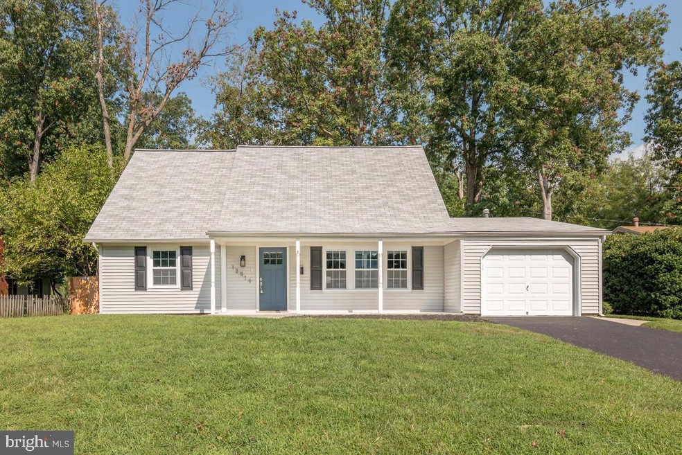 12919 Victoria Heights Dr, Bowie, MD 20715 - photo 1