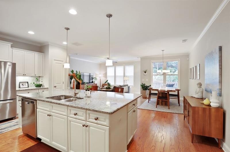 7308 Lowery Oak Dr, Roswell, GA 30075 - photo 1