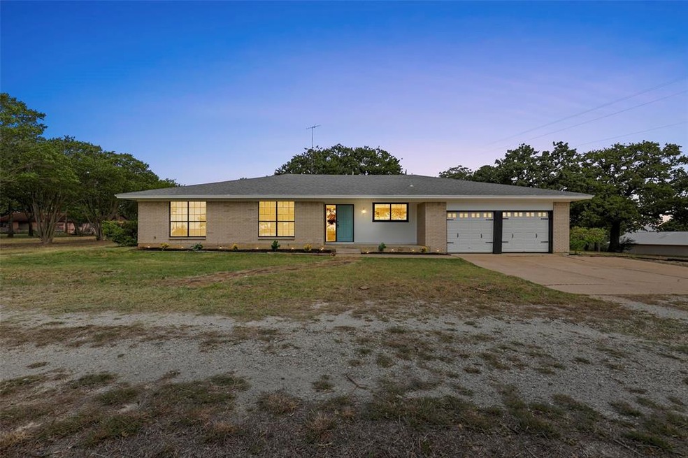 3917 Redbird Ln, Joshua, TX 76058 - photo 1