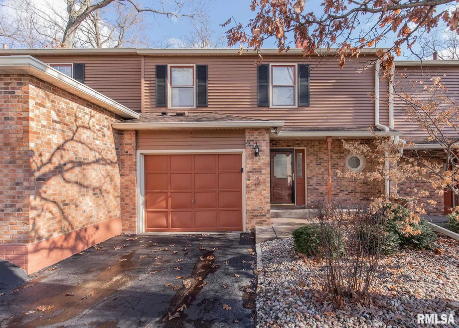 3620 38th St unit 3, Rock Island, IL 61201 - photo 1