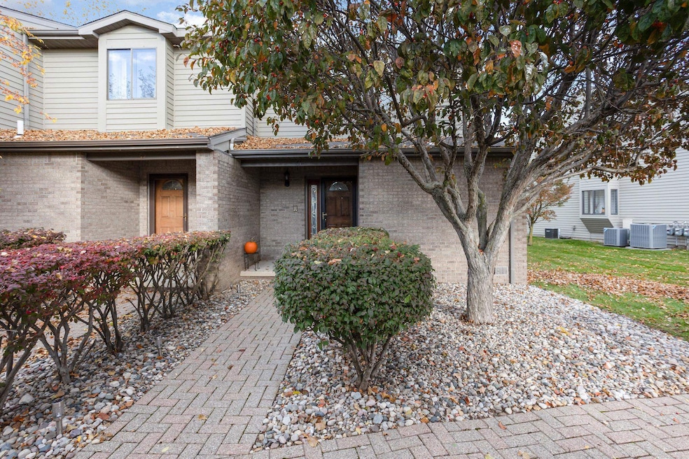 Under Contract $289,900