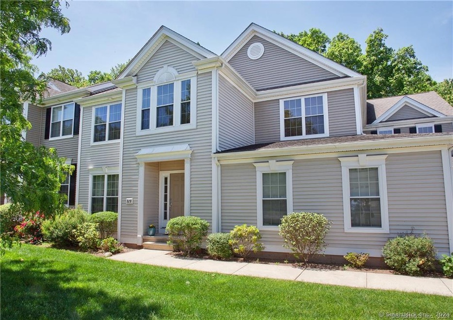 329 Sterling Dr unit 329, Newington, CT 06111 - photo 1