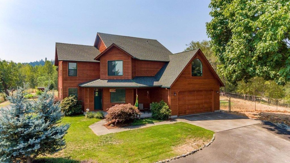 4555 Redwood Ave, Grants Pass, OR 97527 - photo 1