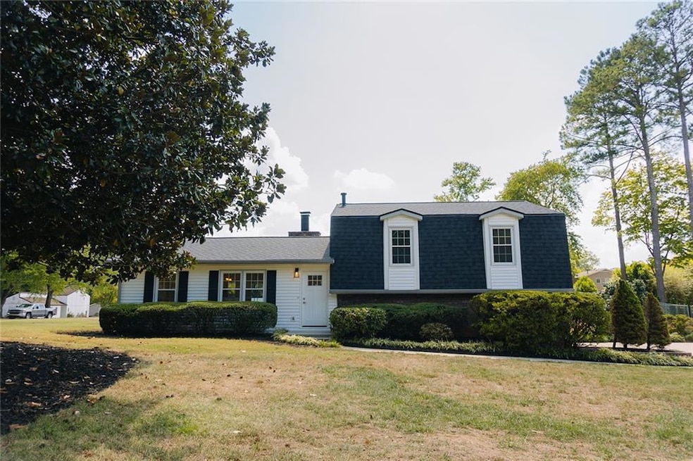 View of front of home with a front lawn