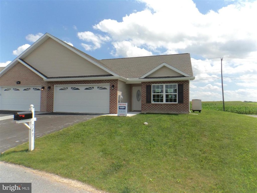 743 Shook Ct W, Greencastle, PA 17225 - photo 1