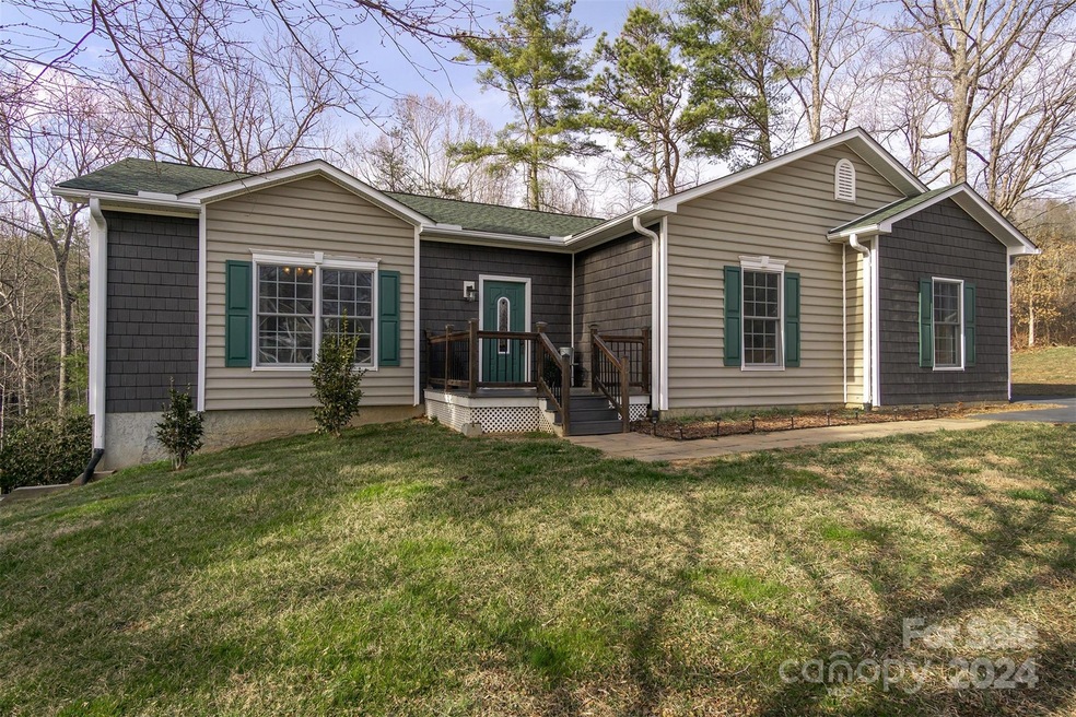 243 Scenic Ridge Dr, Hendersonville, NC 28792 - photo 1