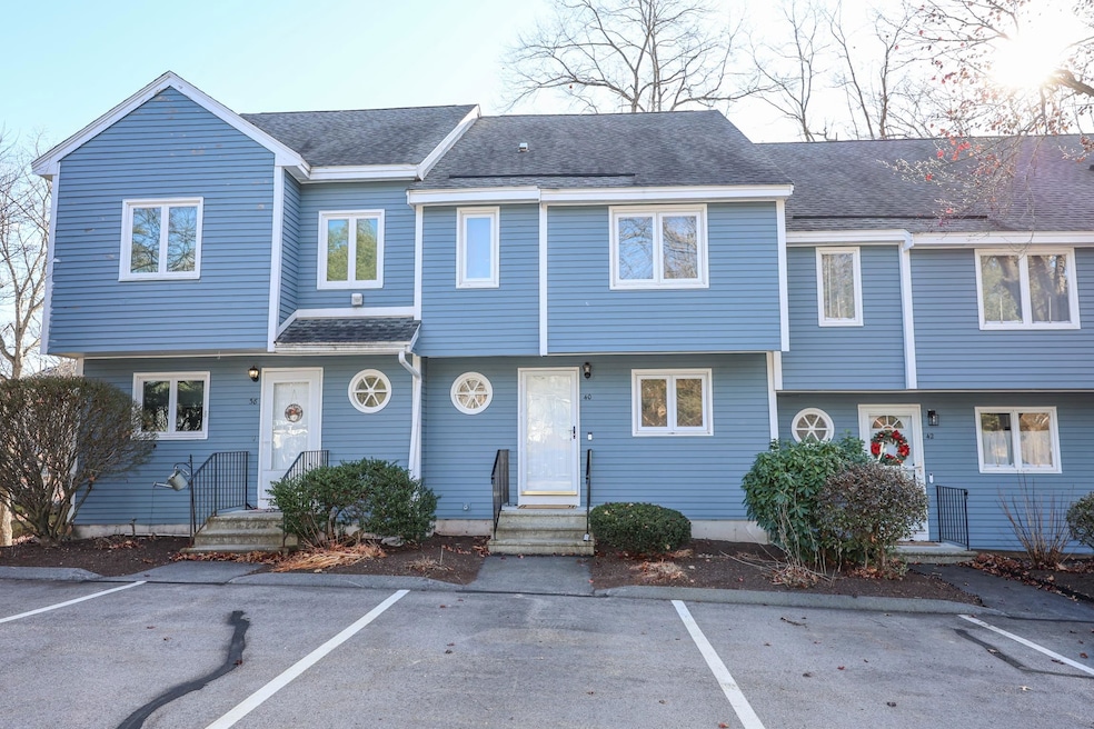 40 Merrimack Dr, MerriMacK, NH 03054 - photo 1