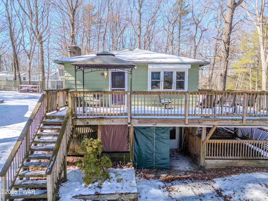 111 Hemlock Dr, Dingmans Ferry, PA 18328 - photo 1