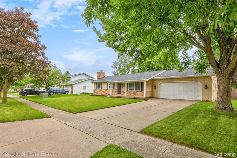 720 Zehnder Dr, Frankenmuth, MI 48734 - photo 1