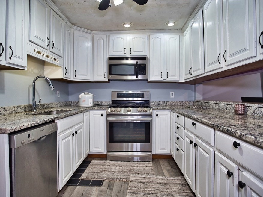 154 S Main St, Acushnet, MA 02743 - photo 1