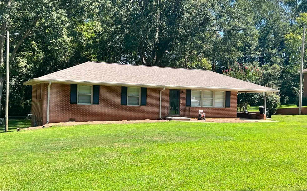 222 Redbud Dr, Barnesville, GA 30204 - photo 1