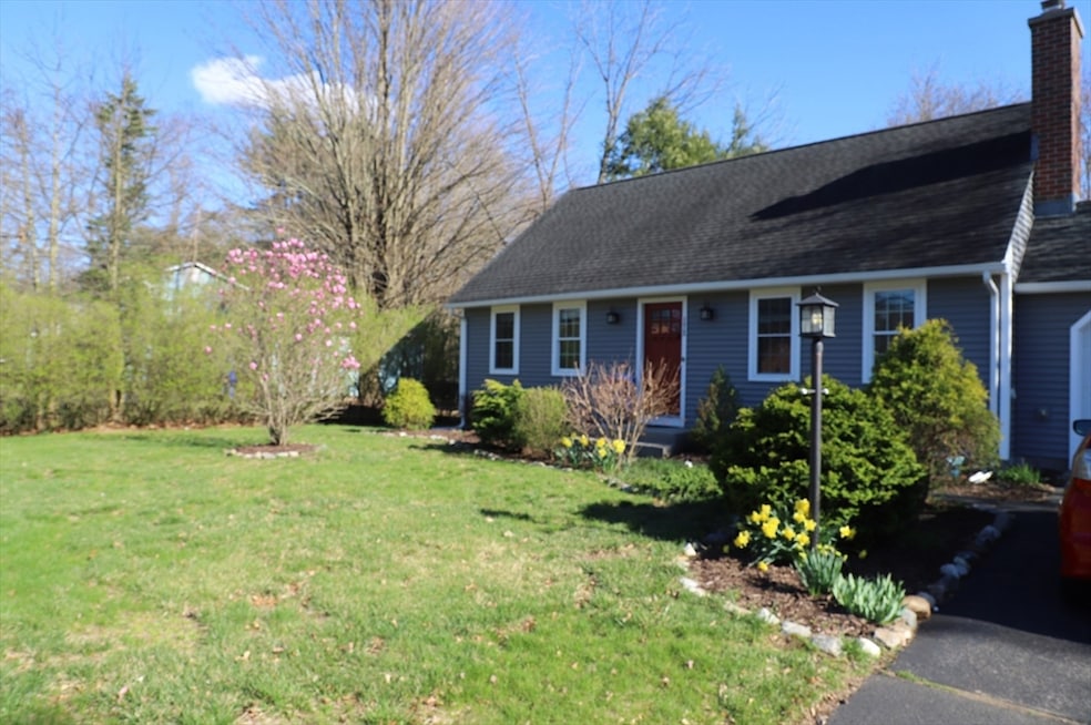 172 Weymouth Rd, Enfield, CT 06082 - photo 1