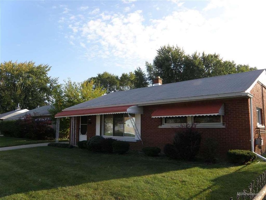 26034 Compson St, Roseville, MI 48066 - photo 1