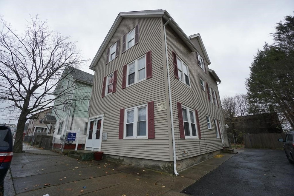 102 Sterry St unit 1, Pawtucket, RI 02860 - photo 1