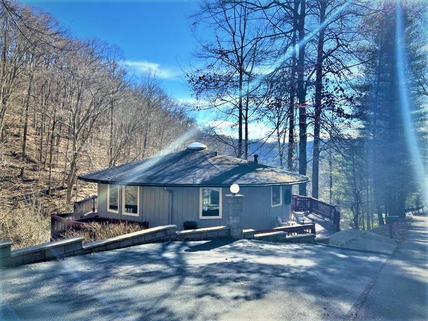 258 Foxcroft Ln, Pikeville, KY 41501 For Sale