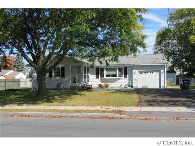 Exterior Front Welcome to 71 Norwood, Geneva! Grea