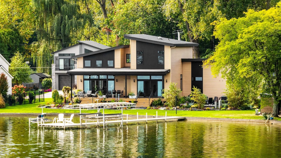 1101 Country Club Ln, Warsaw, IN 46580 - photo 1