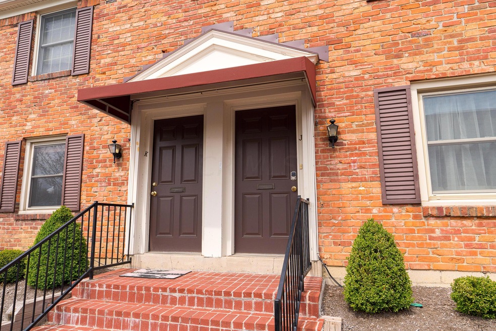 922 Chatham Lane Unit J