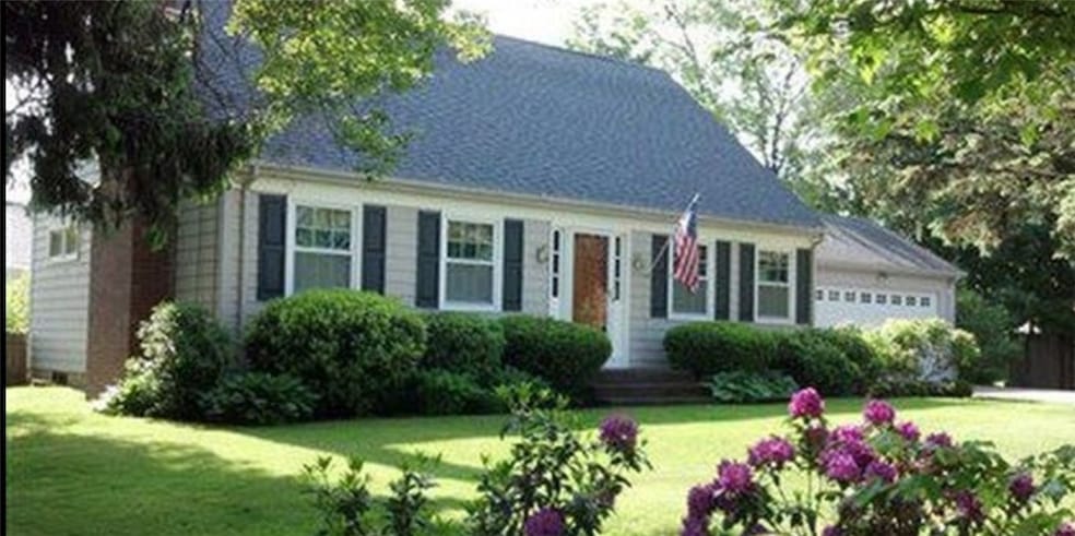 2 Redwood Ct, Warren, RI 02885 - photo 1