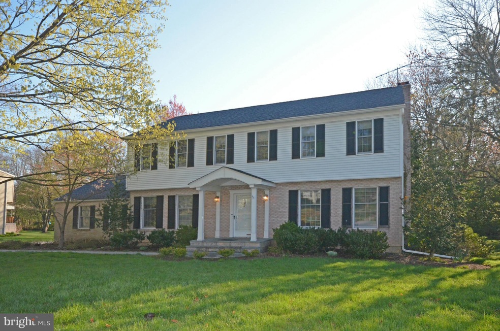 8415 Tally Ho Rd, Lutherville Timonium, MD 21093 - photo 1