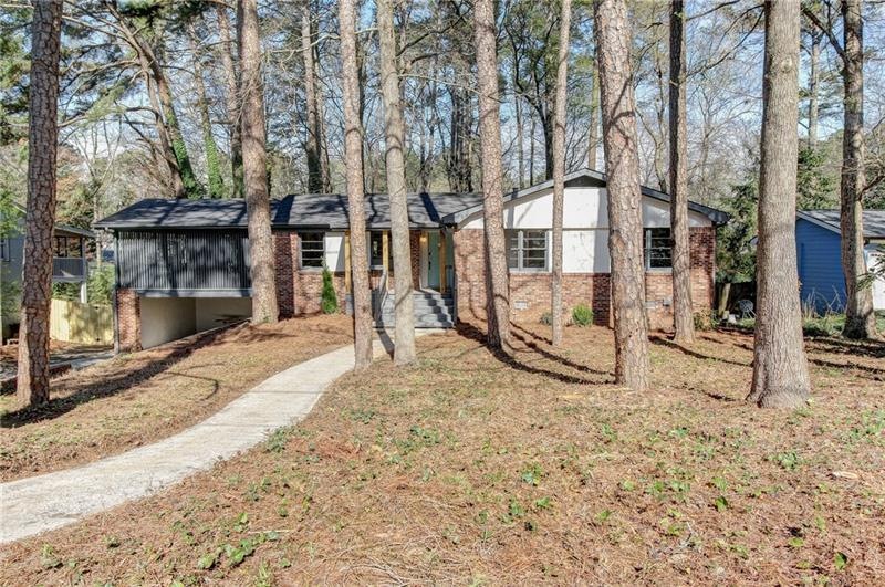 1576 Darwen Ln, Tucker, GA 30084 - photo 1